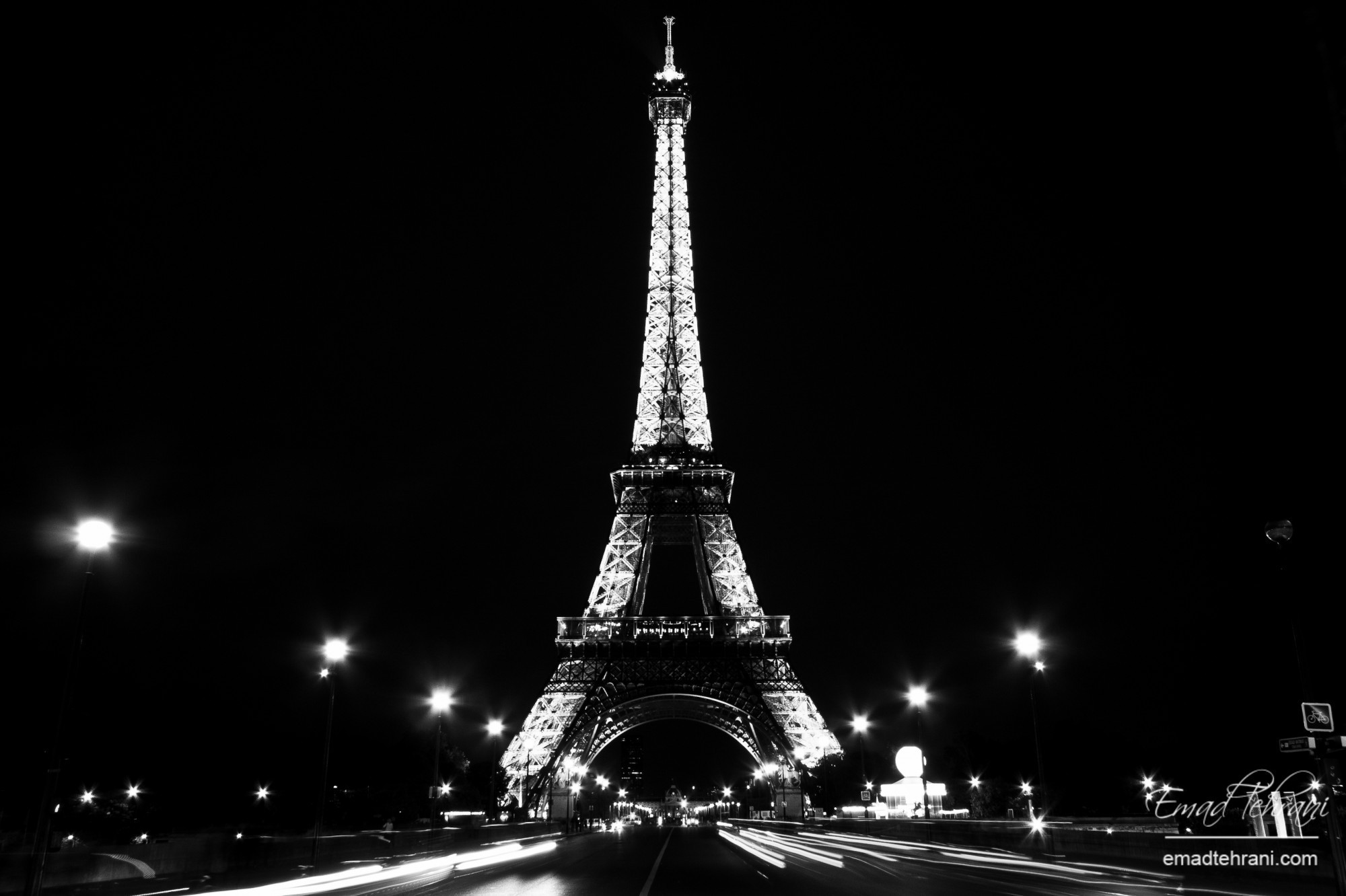 2000x1332 Night lights of Paris and the Eiffel Tower wallpapers and images -  wallpapers, pictures, photos