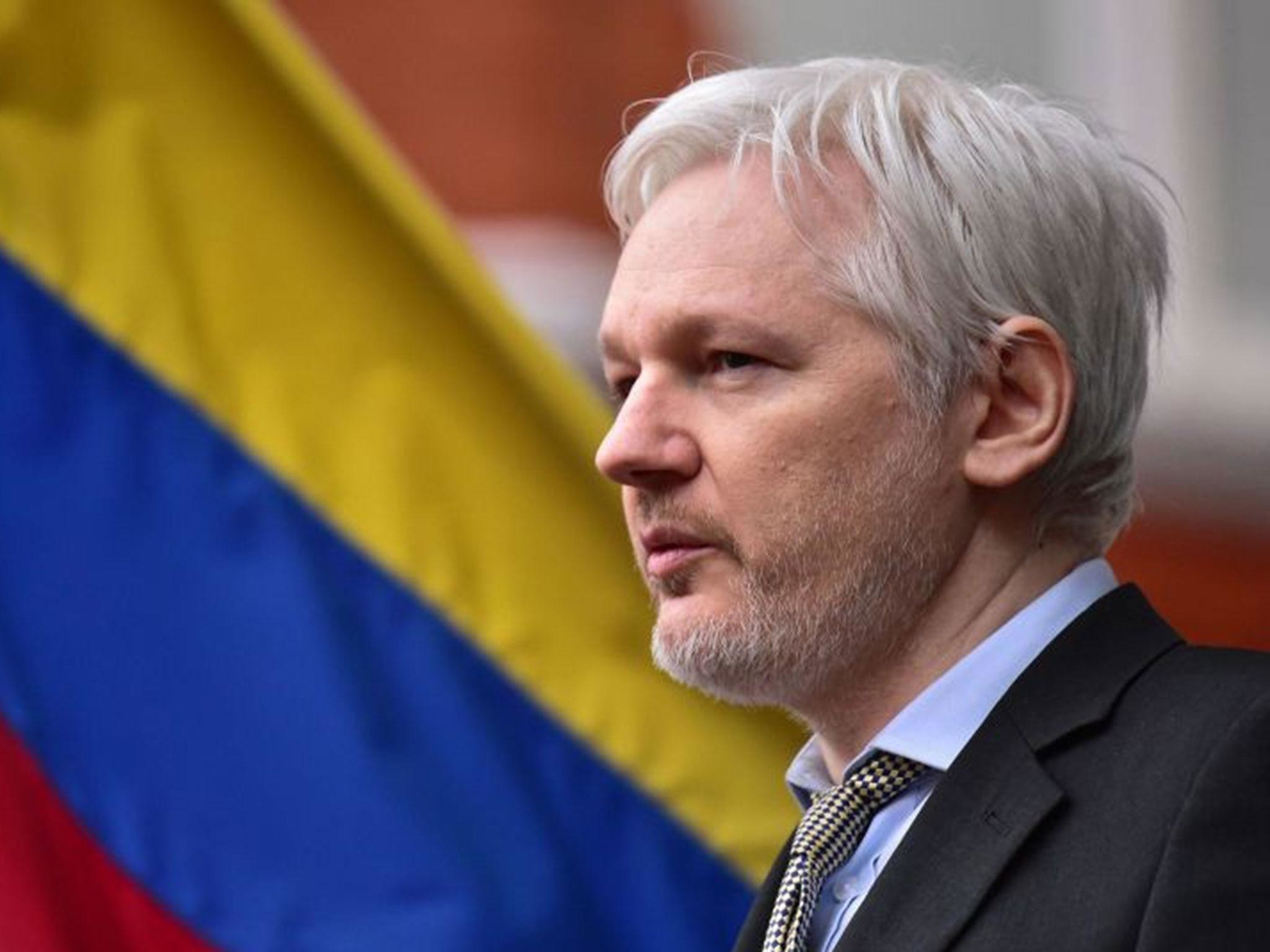 2048x1536 Ecuadorian embassy confirms it cut Julian Assange's internet connection to  prevent interference in US elections | The Independent