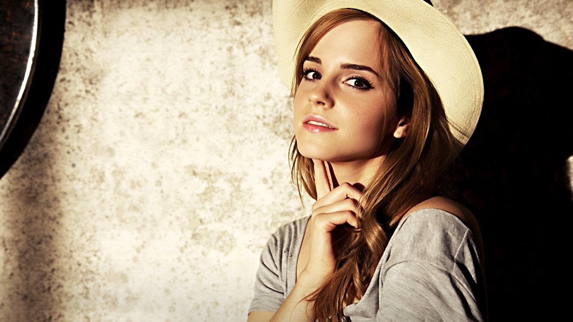 1920x1080 Emma Watson HD Images - Free download latest Emma Watson HD Images for  Computer, Mobile, iPhone, iPad or any Gadget at WallpapersCharlie.com.