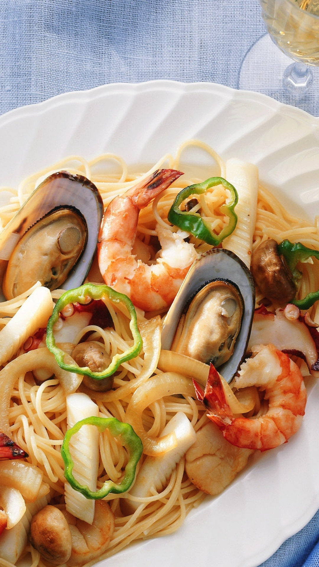 1080x1920  Wallpaper pasta, seafood, wine, shrimp, serving, dinner