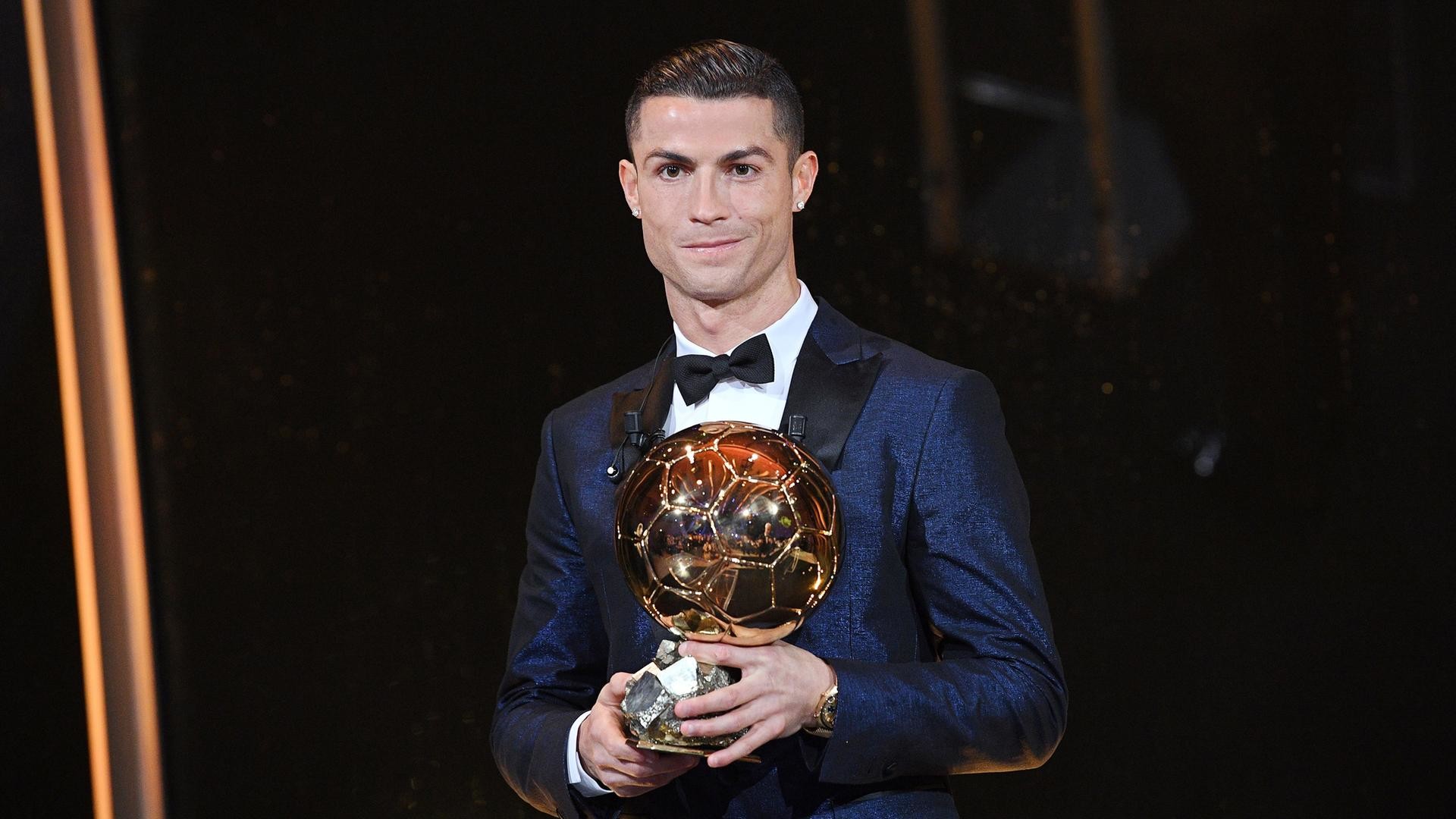 1920x1080 Auszeichnung zum WeltfuÃballer - Ronaldo gewinnt Ballon d'Or