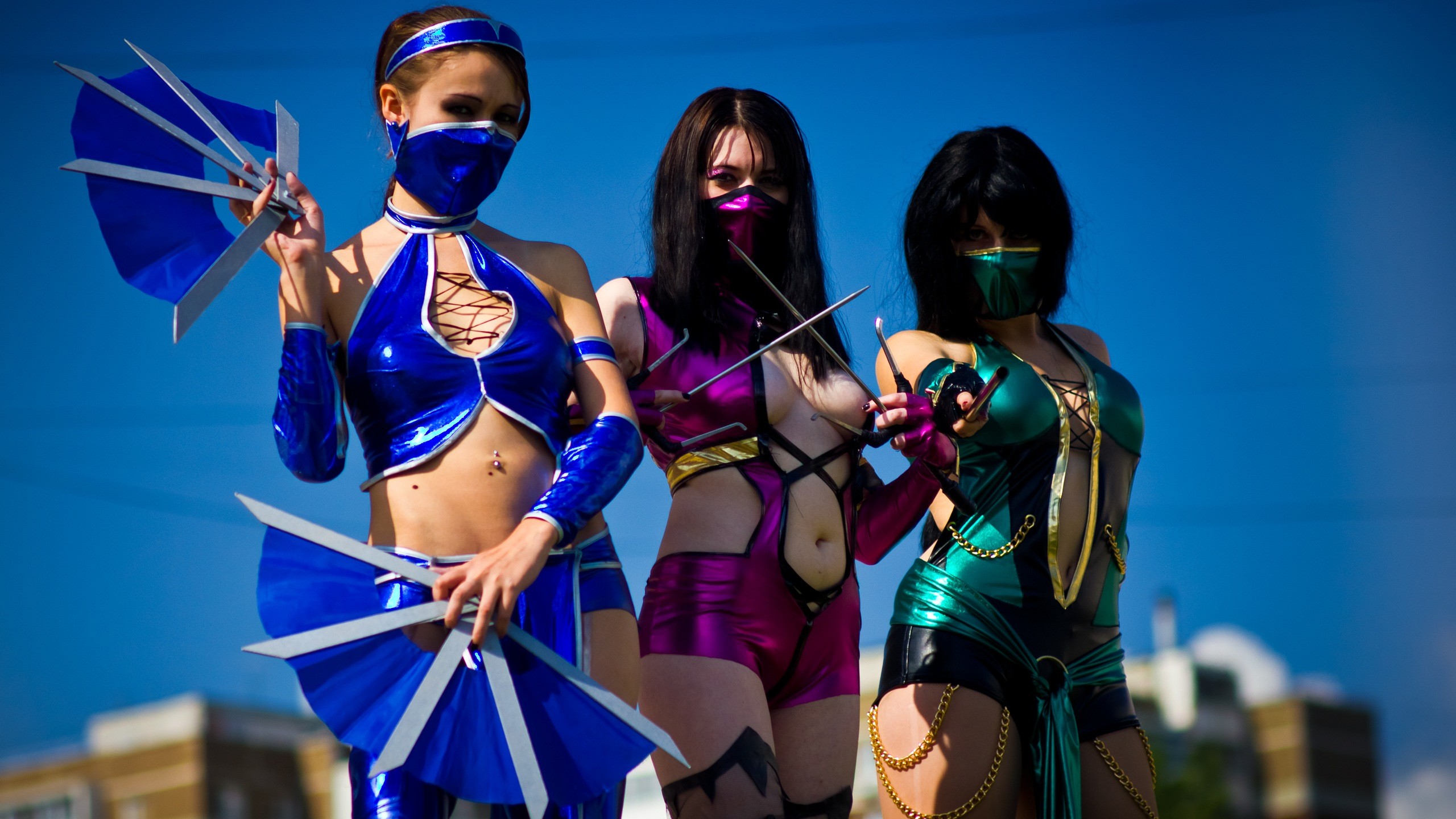 2560x1440  HD wallpaper of a Kitana, Mileena and Jade cosplay from the Mortal  Kombat video game series. The widescreen version (2240x1400) of the  wallpaper ...