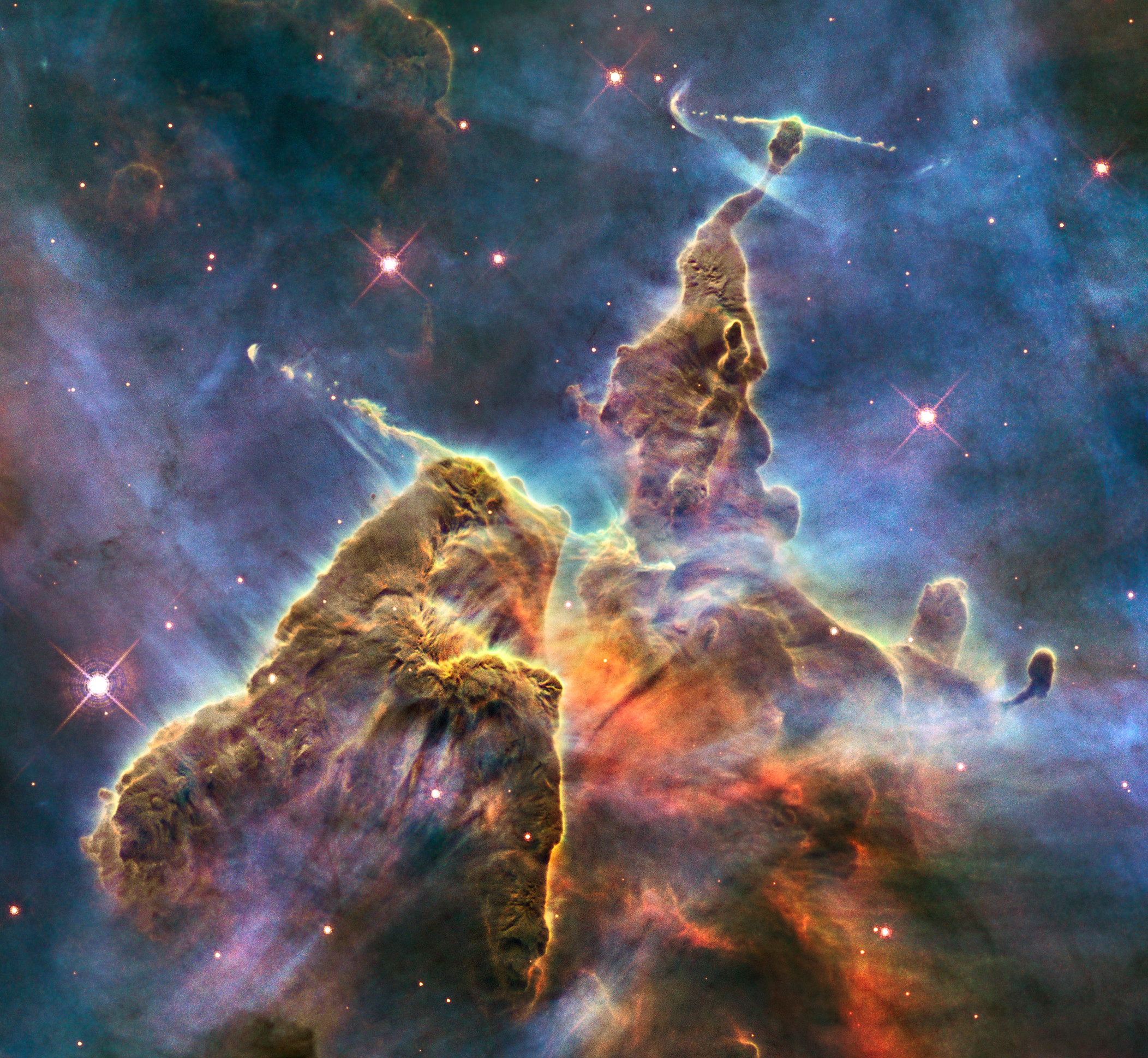 2104x1937 Carina Nebula