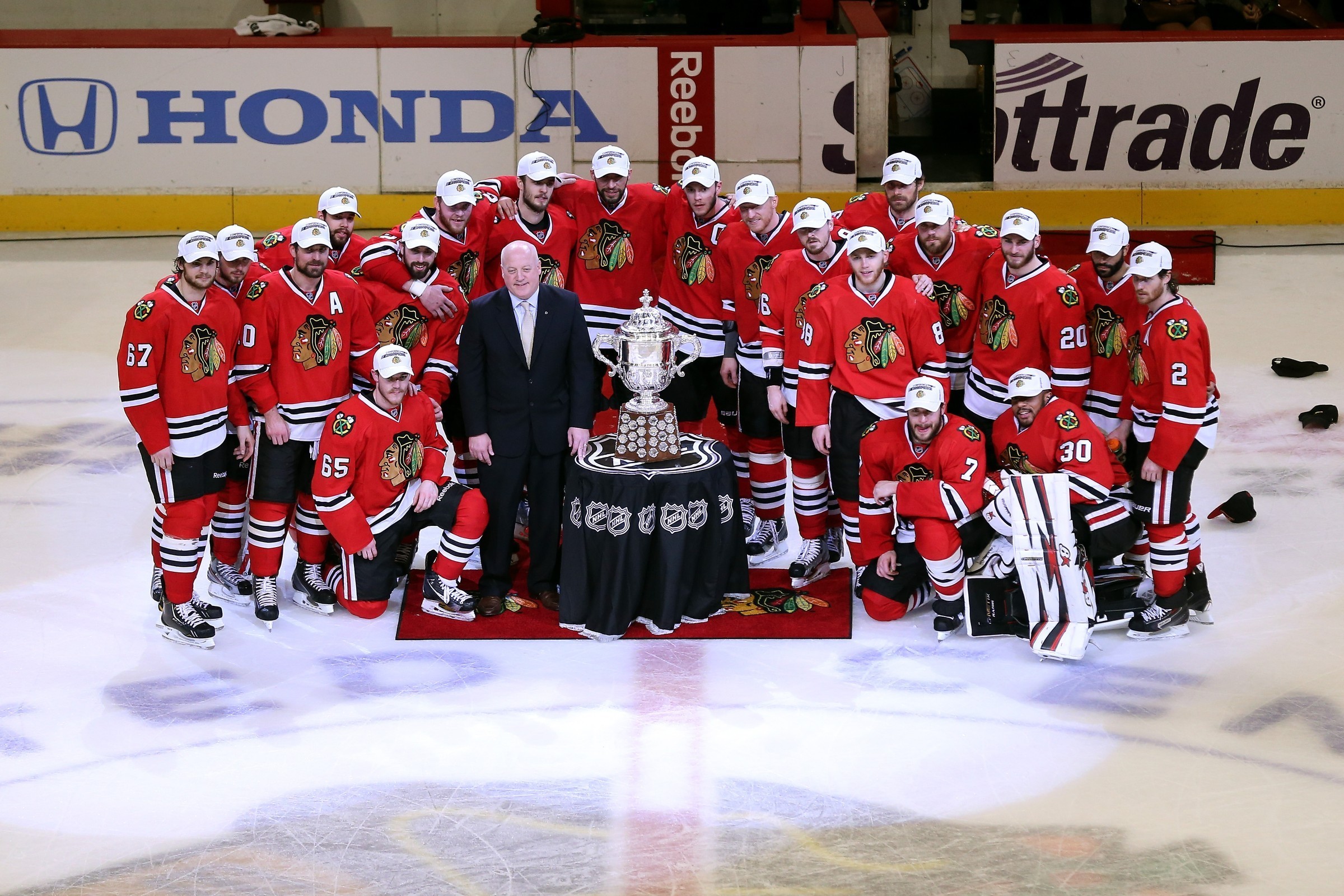 2400x1600 Chicago Blackhawks HD Wallpaper | Background Image |  | ID:512058  - Wallpaper Abyss