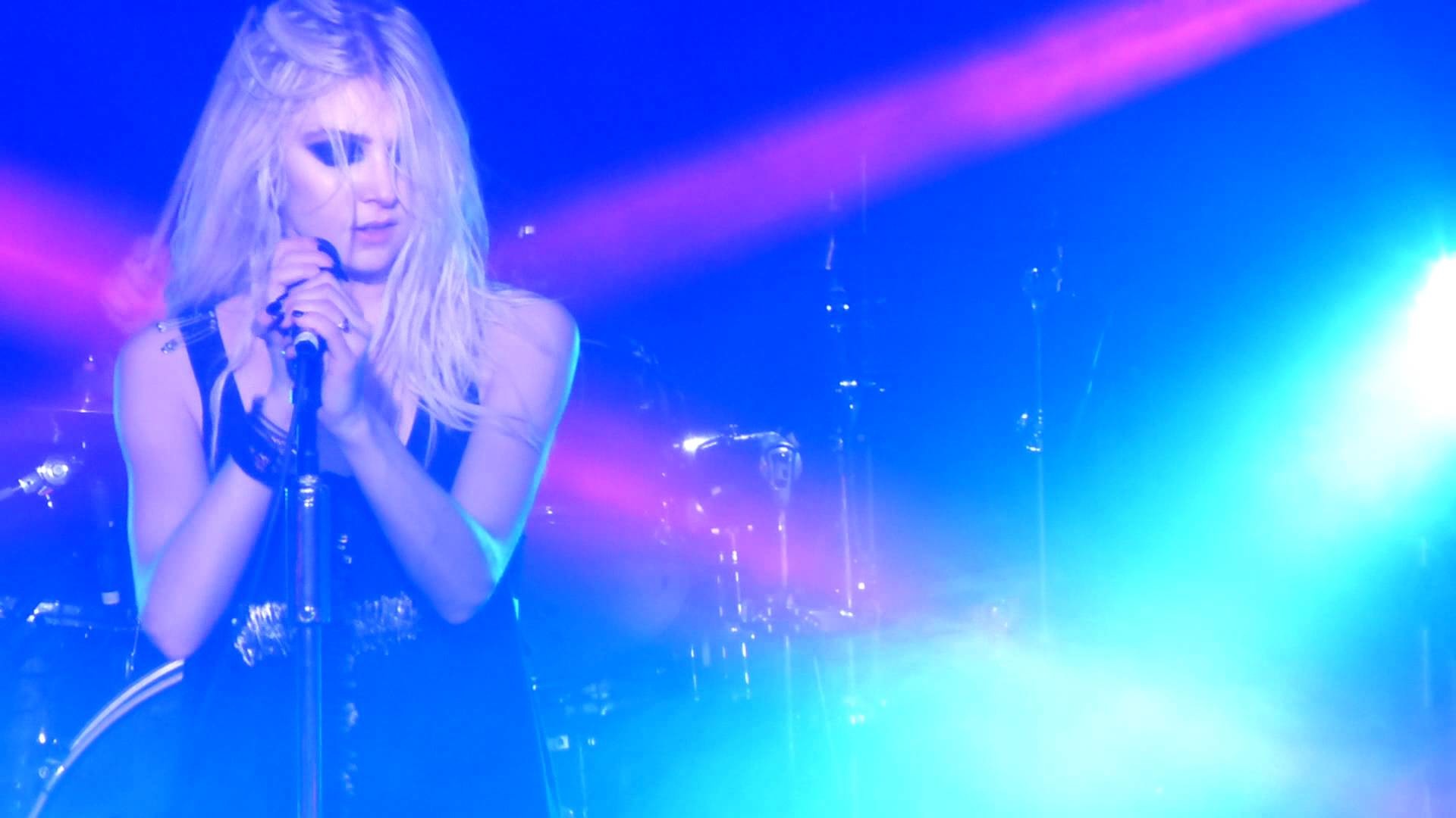 1920x1080 The Pretty Reckless (Taylor Momsen) - "Going to Hell" Live - Seattle, WA  (10-15-2013) - YouTube