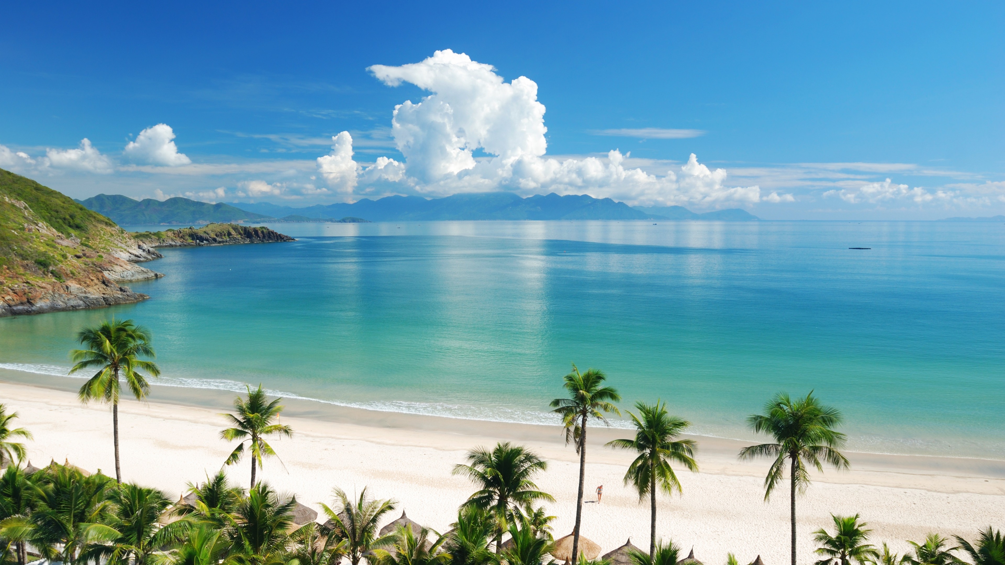 3840x2160 Awesome Panoramic Beach View Wallpaper Wallpaper